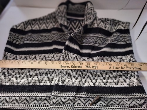 Chaleco tejido azteca del suroeste talla grande Chaps para mujer blanco y negro botón único - Imagen 9 de 11