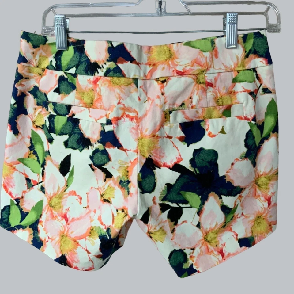 J.CREW LADIES MULTI COLOR FLORAL SHORT BOOTY FLORAL SHORTS STRETCH ZIP EUC 4 - Image 3 of 4