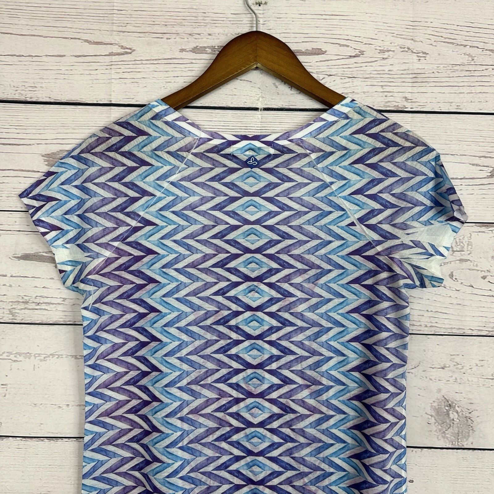 prana light weight breathable knit shirt