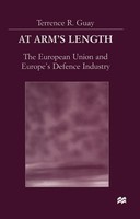 Terrence Guay | At Arm's Length | Taschenbuch | Englisch (1998) | Xvi