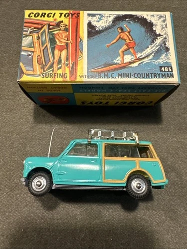 Vintage CORGI TOYS AUSTIN MINI COUNTRY MAN SURFING CAR VR W/ BOX No. 485