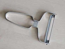 Stainless Steel Kitchen Tool Vegetable Peeler Fruit Potato Slicer Cabbage Grater