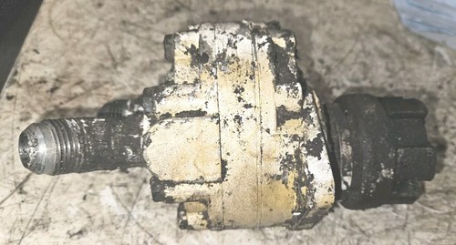 Bobcat 610 600 Wisconsin VH4D Hydraulic Pump Complete Love Joy Coupler - Picture 8 of 9