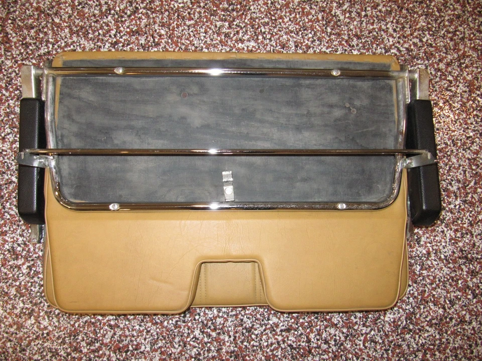 Volvo Wagon 245 265 Factory Option 3rd Row Rear Facing Seat - Image 3 of 4