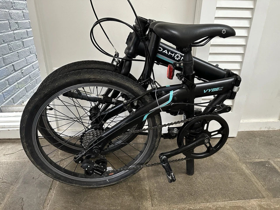 Dahon VYBE City Folding Bike and Orange Hard shell Samsonite Suitcase - Image 2 of 4