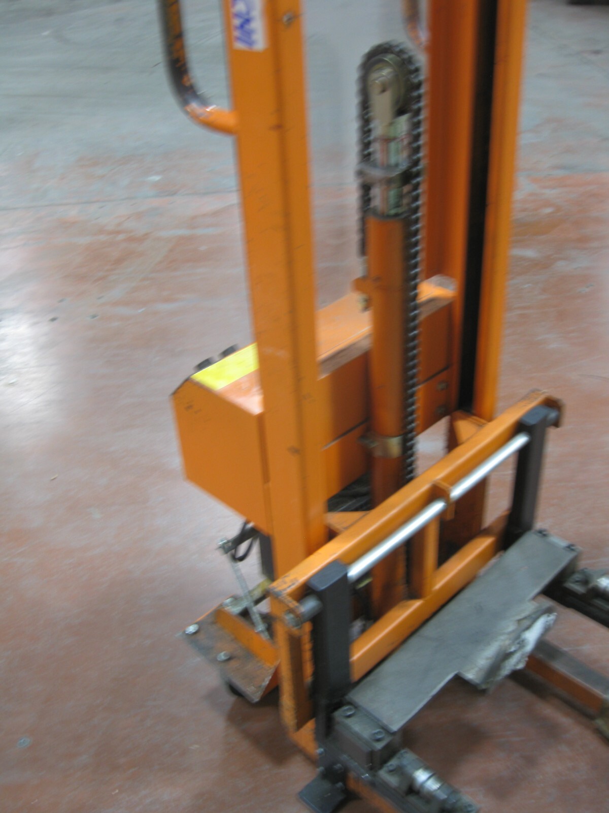 21K. KYOMACHI 772LB (350KG) Cap. Walkie Forklift Truck MARYVILLE TN