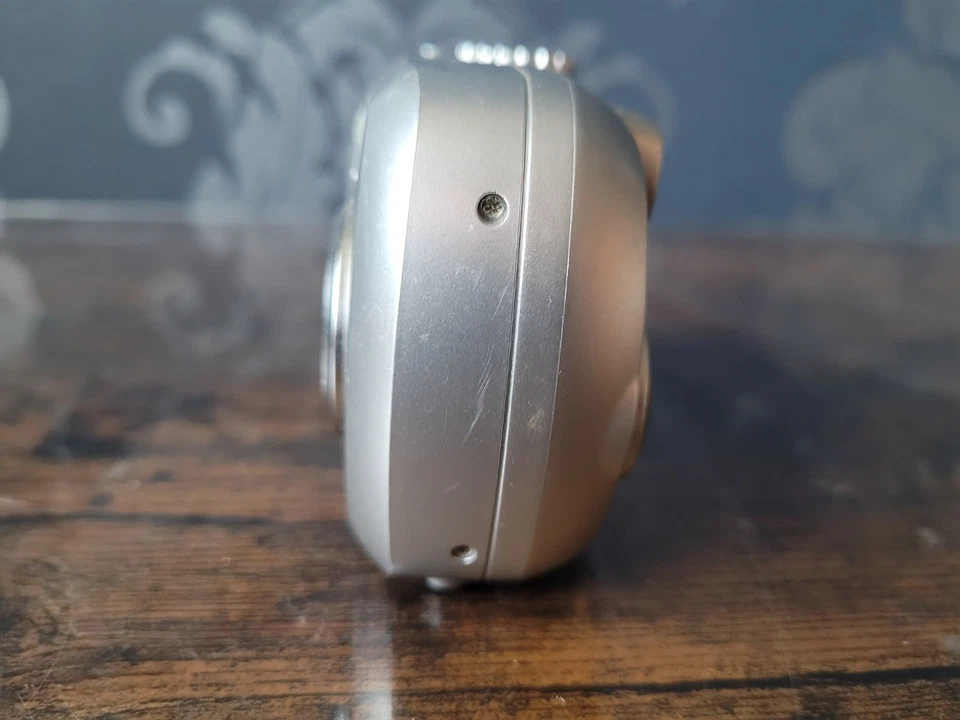 Kodak EASYSHARE CX7300 3.2MP Digital Camera - Silver - Image 4 of 4