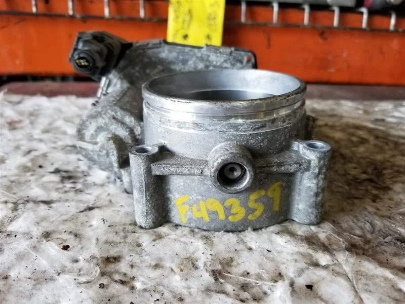 Cuerpo del acelerador 3,0 L 6 cilindros para BMW 328i 581506 07-13 Foto 2 de 4