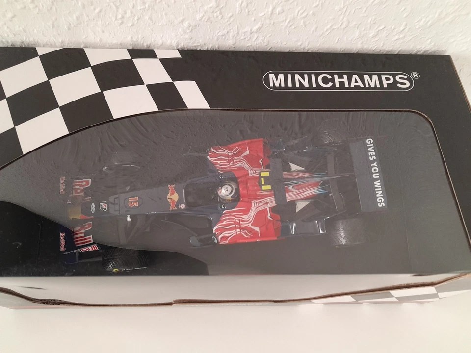Minichamps 1:18 TORO ROSSO STR3 2008 "GP ITALY" 1. Win Sebastian Vettel NEU!!! - Bild 2 von 4