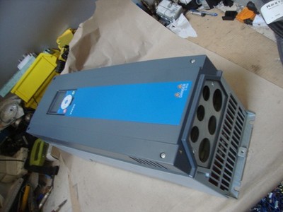 Vacon Inverter (Vacono 100-3L0027-7-Flow+SDBJ+IP54+EMC4) 22KW New Lagerteile ohn