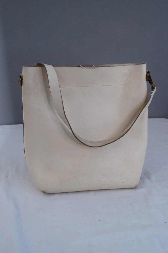 Madewell The Transport Cream White Bucket Bag Leather NM952 - Image 3 of 4