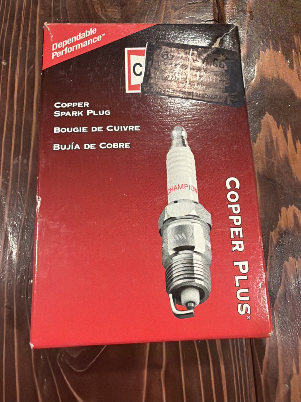 Lot / Box of 6 New  CHAMPION SPARK PLUGS # RS15LYC 15