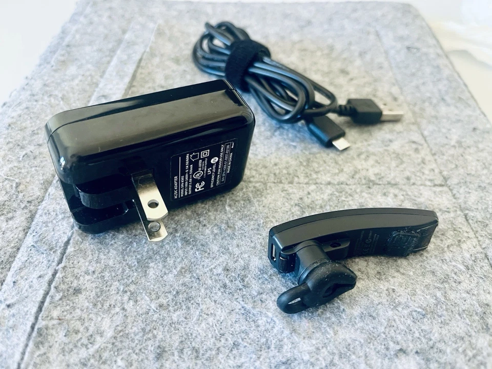 BlueAnt Blue Ant Q2 Bluetooth Headset Headphone Earpiece (Pre-Owned) - Image 2 of 4