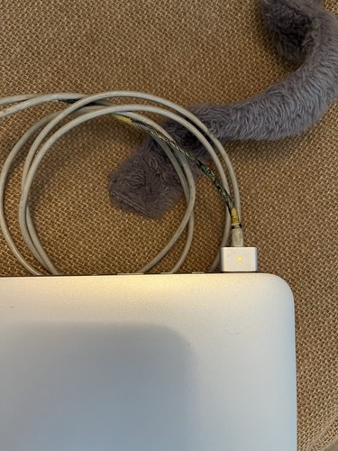 Apple MacBook Pro A1502 Late-2013 13" 2.40GHz 8GB RAM 128GB SSD +128GB Trandsend - Picture 5 of 9