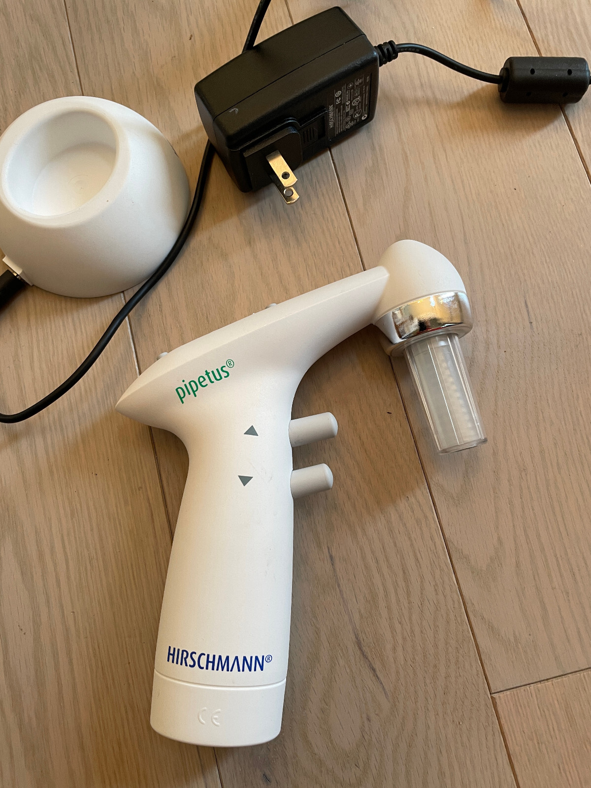 Hirschmann Pipetus Pipetaid pipette pipet serological dispense charger