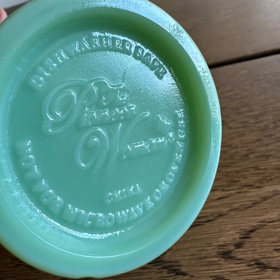 Crema de jadeíta The Pioneer Woman serie de belleza atemporal granja jade 5" x 7" Foto 4 de 4