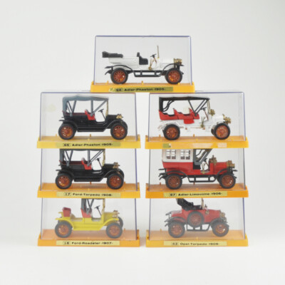 7 Models - Small Collection - Vintage Car - Showcase