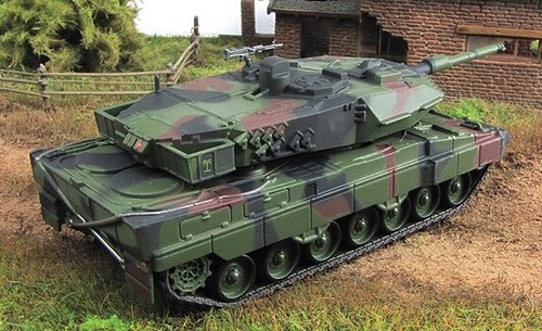 Fabbri 1:72 main battle tank West Germany Leopard 2A5 s. World Military Machines - Picture 4 of 4
