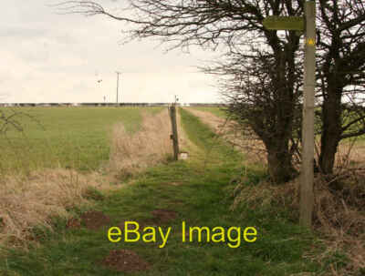 Photo 6x4 A short piece of Wolds Way High Hunsley The 200m stretch of foo c2008