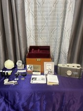Macchina fotografica terrestre Polaroid vintage anni '50 la fotocamera 800 custodia in pelle e accessori