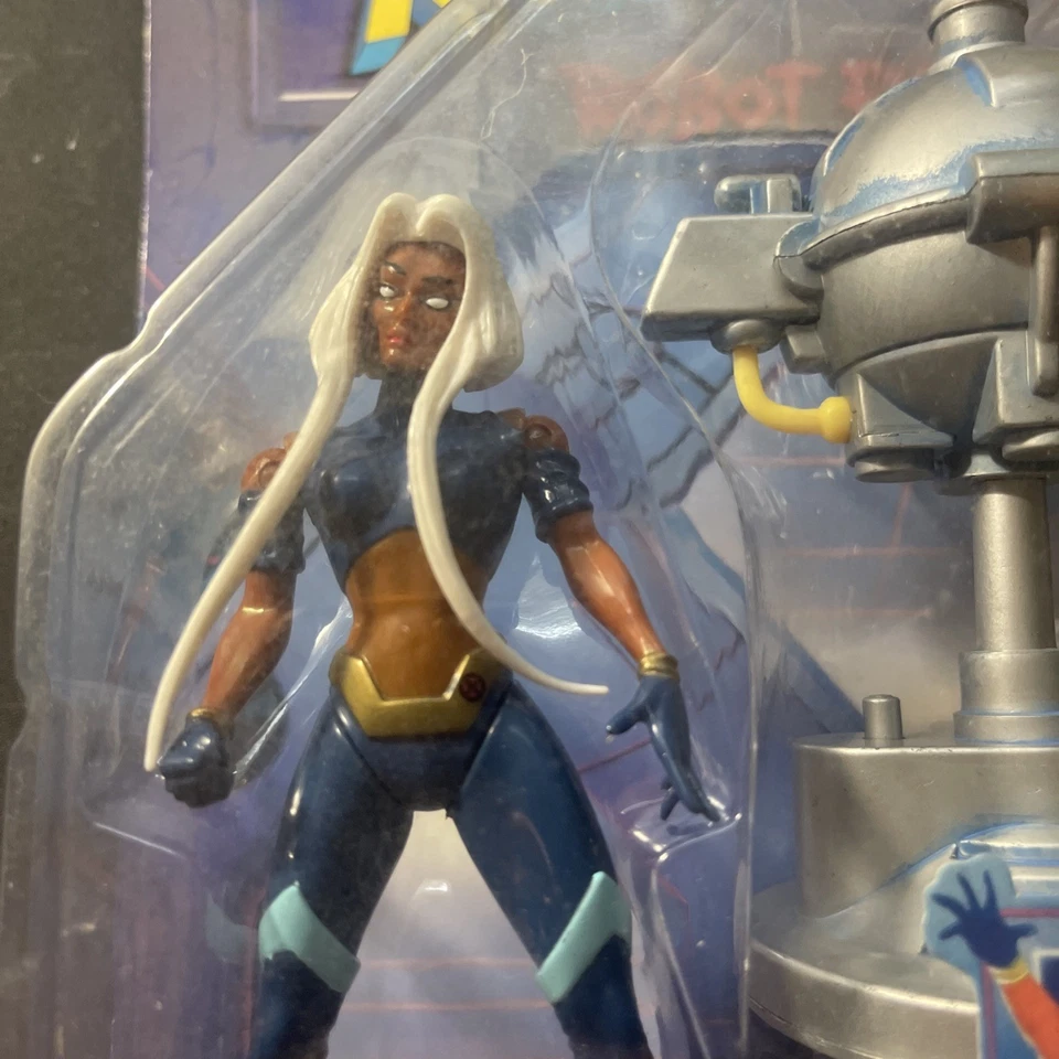 5-дюймовая винтажная экшн-фигурка ToyBiz Marvel X-Men Robot Fighters Storm 1997 новая - Изображение 2 из 4