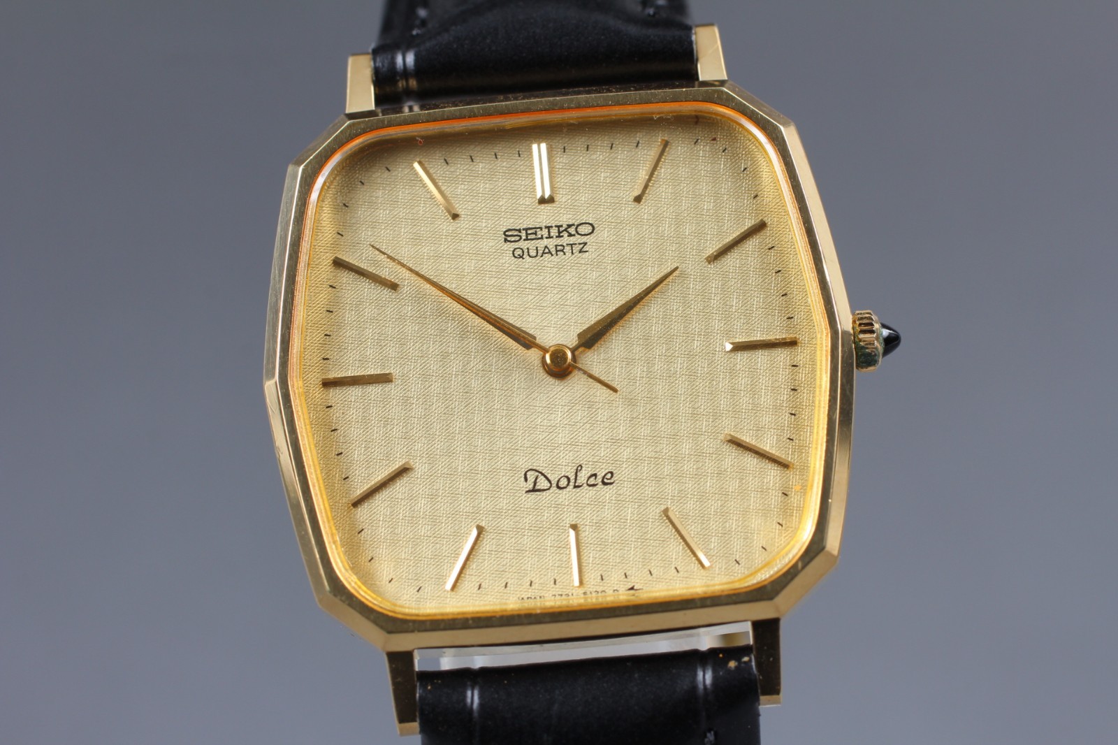 Vintage Gold Quartz 28mm Dial 7731-5120 JAPAN Men's SEIKO ] [ Dolce Watch MINT - vintagewatches.pk