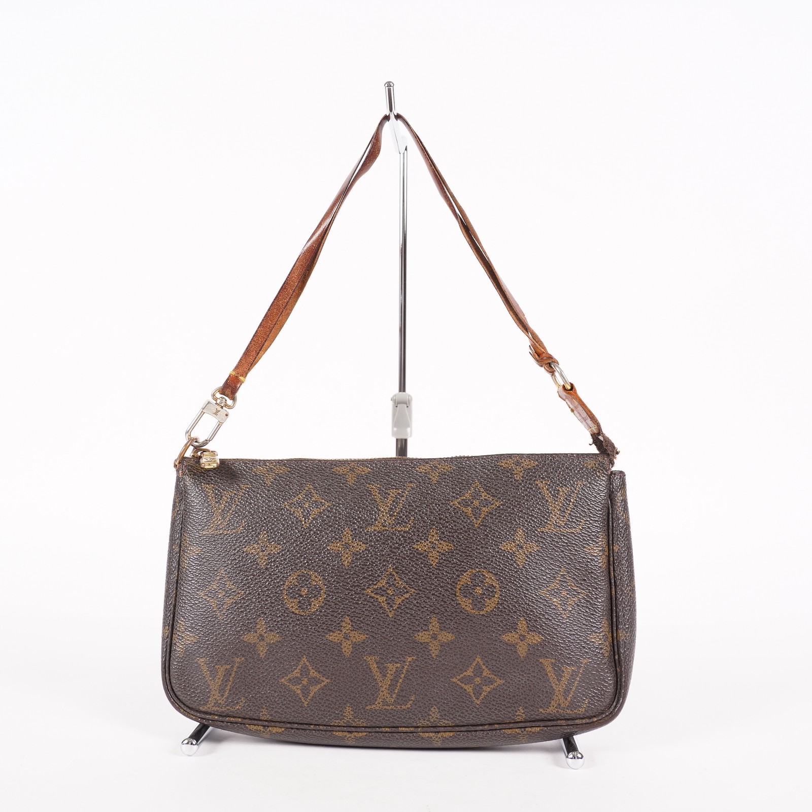 Louis Vuitton Monogram Pochette Accessoires Canvas Used Bag M51980 07E192420005