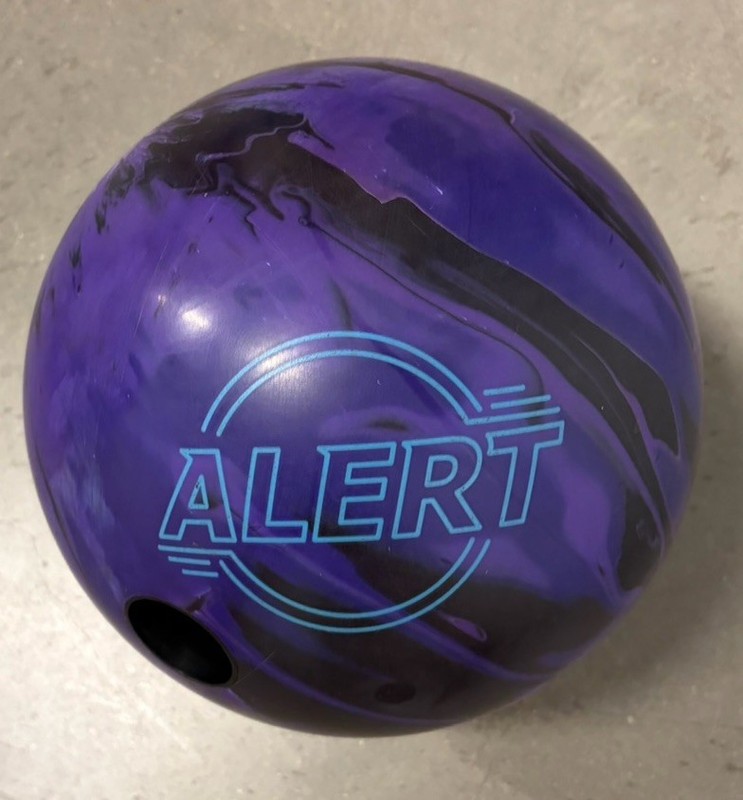 15 LB Bowling Ball Brunswick Alert Solid Used