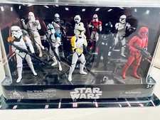 NIB Disney Parks Star Wars: Troopers Deluxe Figure Toy Play Set 10 piece