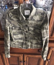 Mudd Juniors Cropped Camo Frayed Hem Button Up Lightweight Jacket Size Xs Nwot