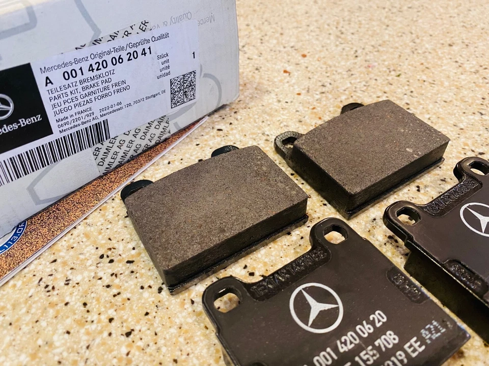 PASTILLAS FRENO TRASERO MERCEDES BENZ ORIGINALES W110 W111 W113 W107 W108 W114 W115... Foto 2 de 4