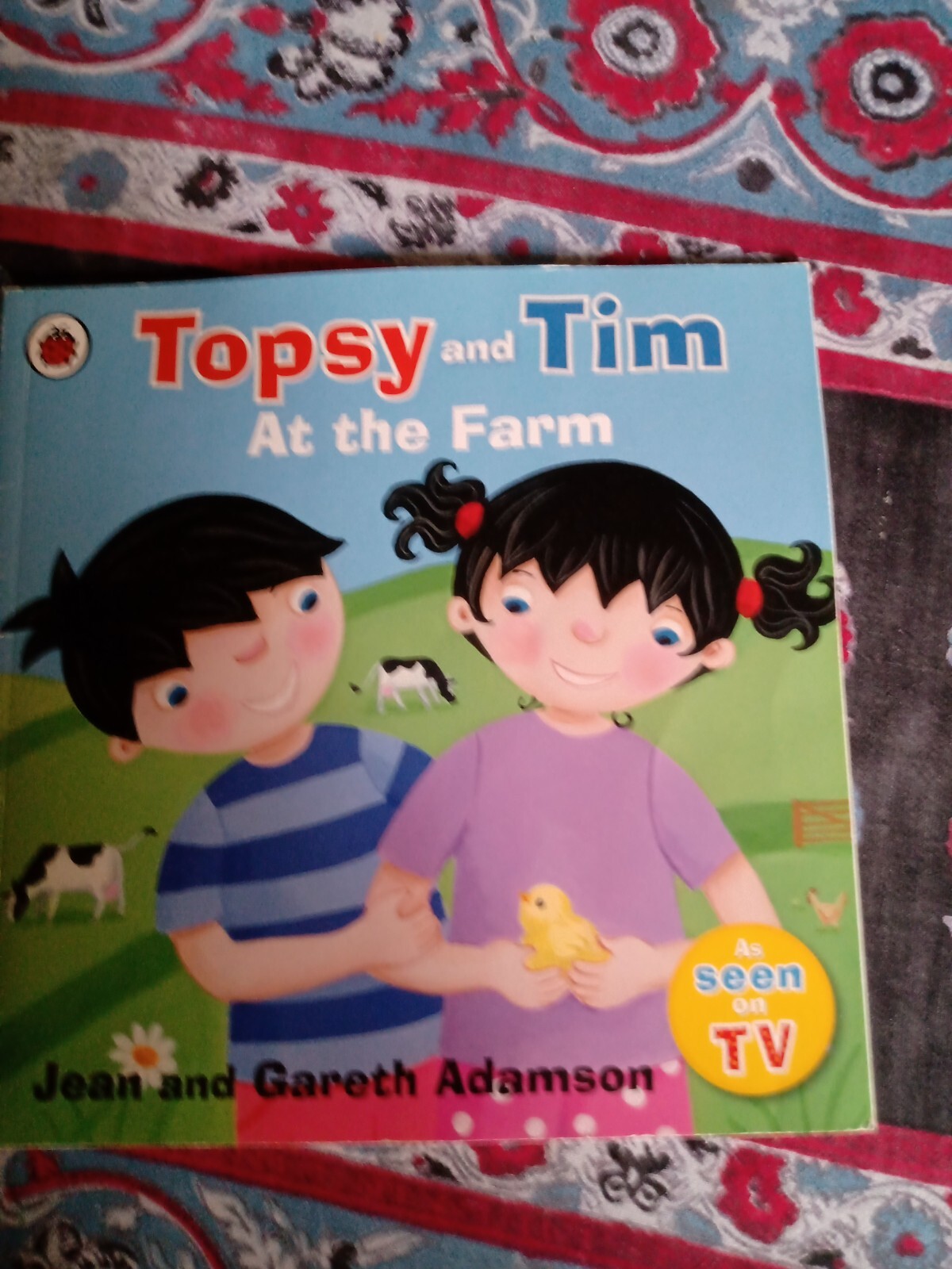 Topsy and Tim: At the Farm by Jean Adamson
