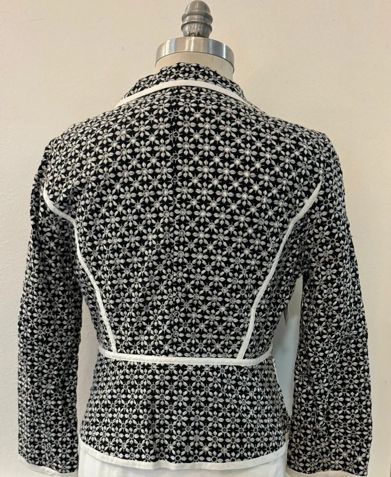 MSRP $99 NOW $39 -- NWT Georgiou Designer Pride Embroidery Flower High End TOP - Image 2 of 4