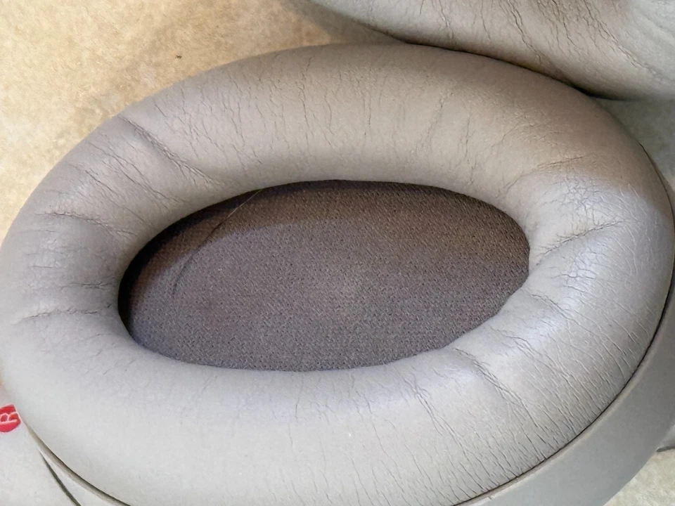 Sony WH-1000XM4 Écouteurs sans Fil Bluetooth - Argenté (WH1000XM4S) - Photo 2/4