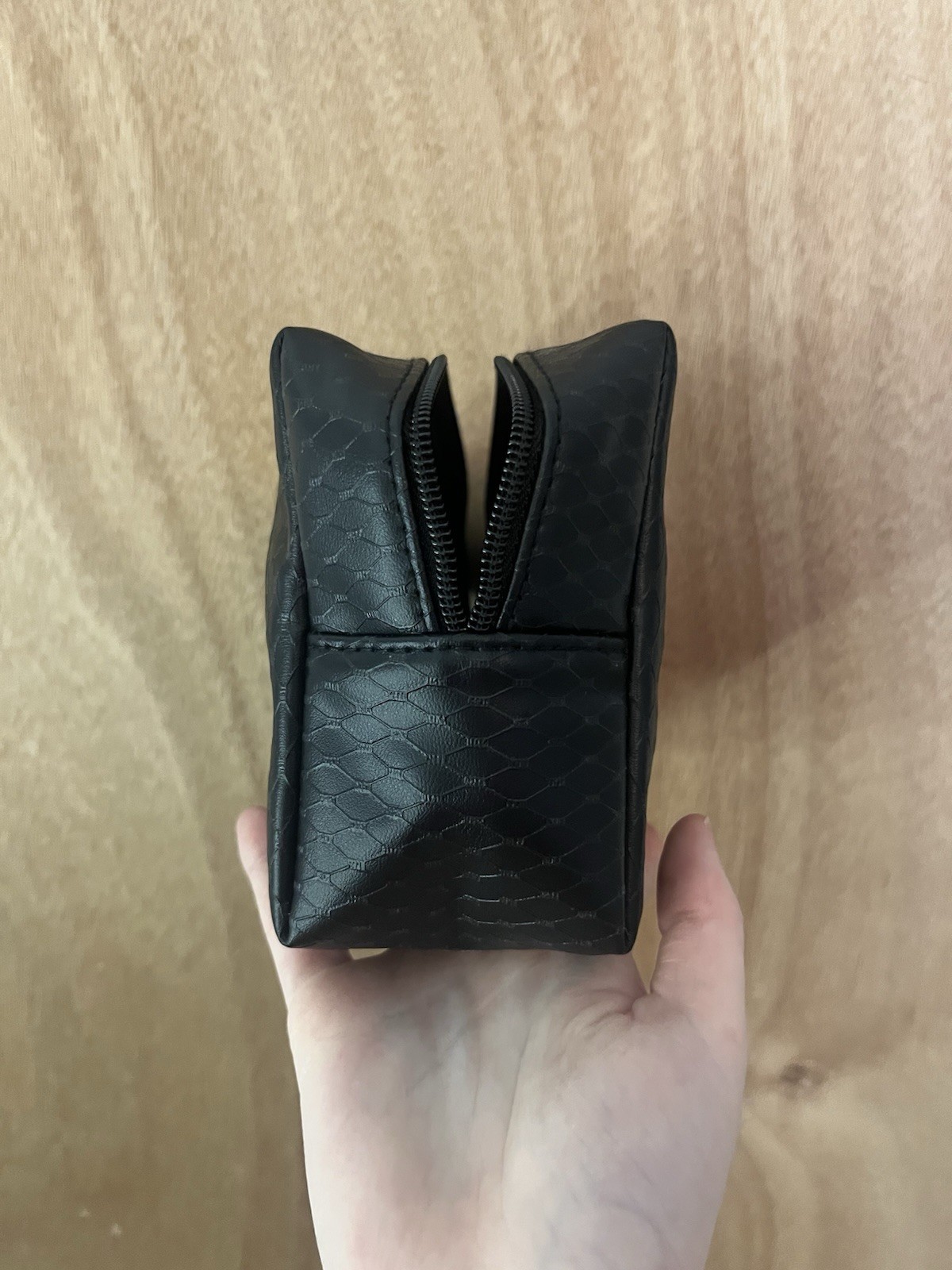 NUOVO Saint Laurent Perfums YSL nero trucco cosmetico borsa ecopelle 7x5x3