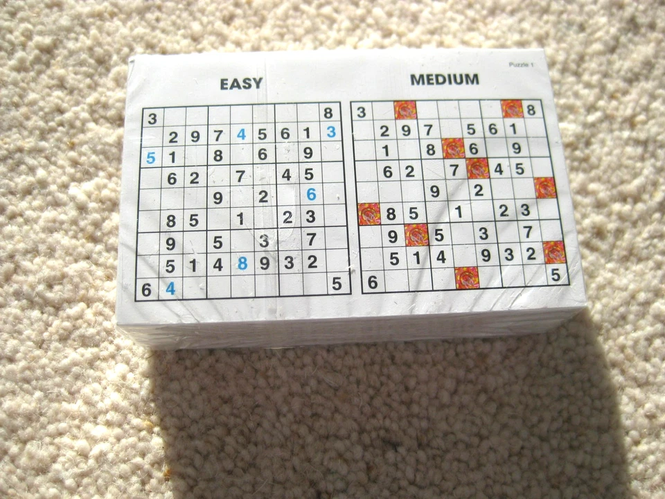 Carol Vorderman's Sudoku Board Game New & Unused 100% Complete inc Red Filter - Image 3 of 4