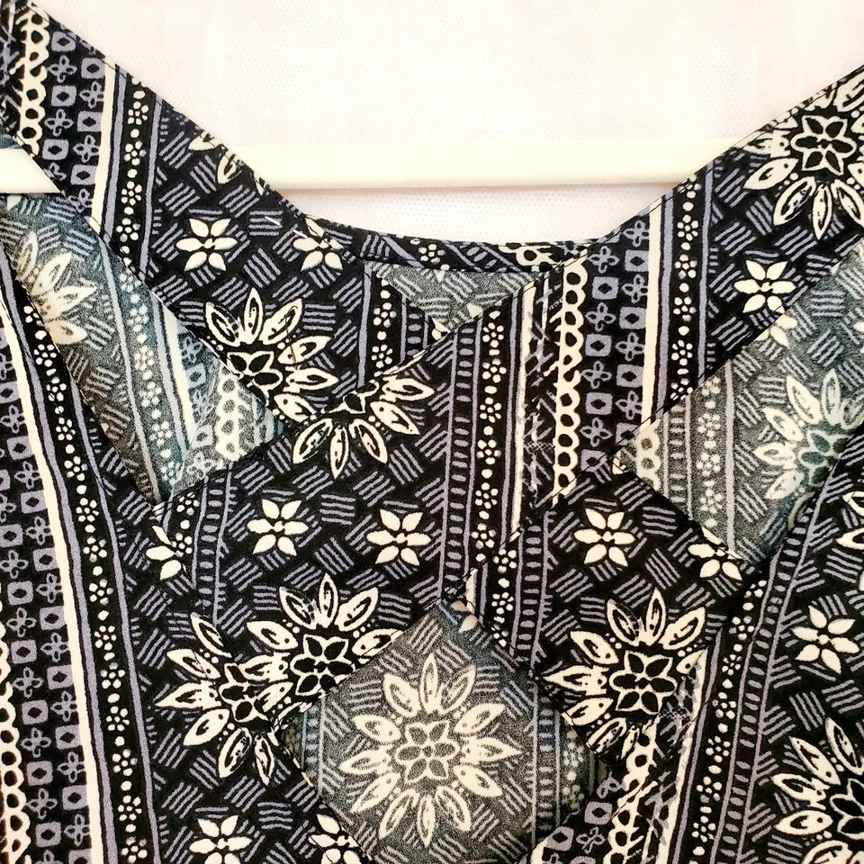 Vestido Hollister Negro Para Mujer Talla M Cremallera Lateral Ajustado Margarita Entrecruzada Espalda Foto 3 de 4