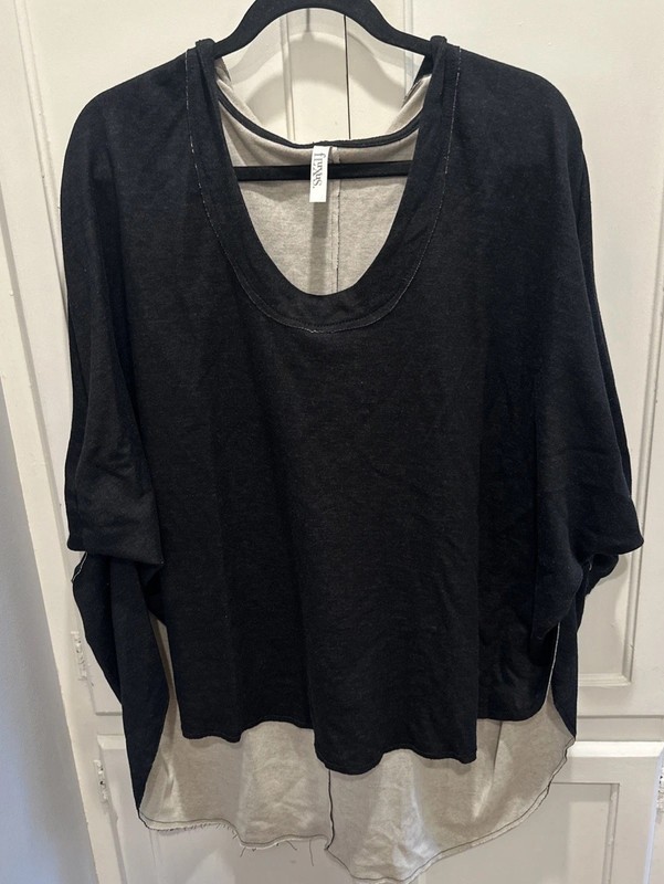Fluxus Hooded Soft Throw Over Poncho Workout Pilates Cover Up
