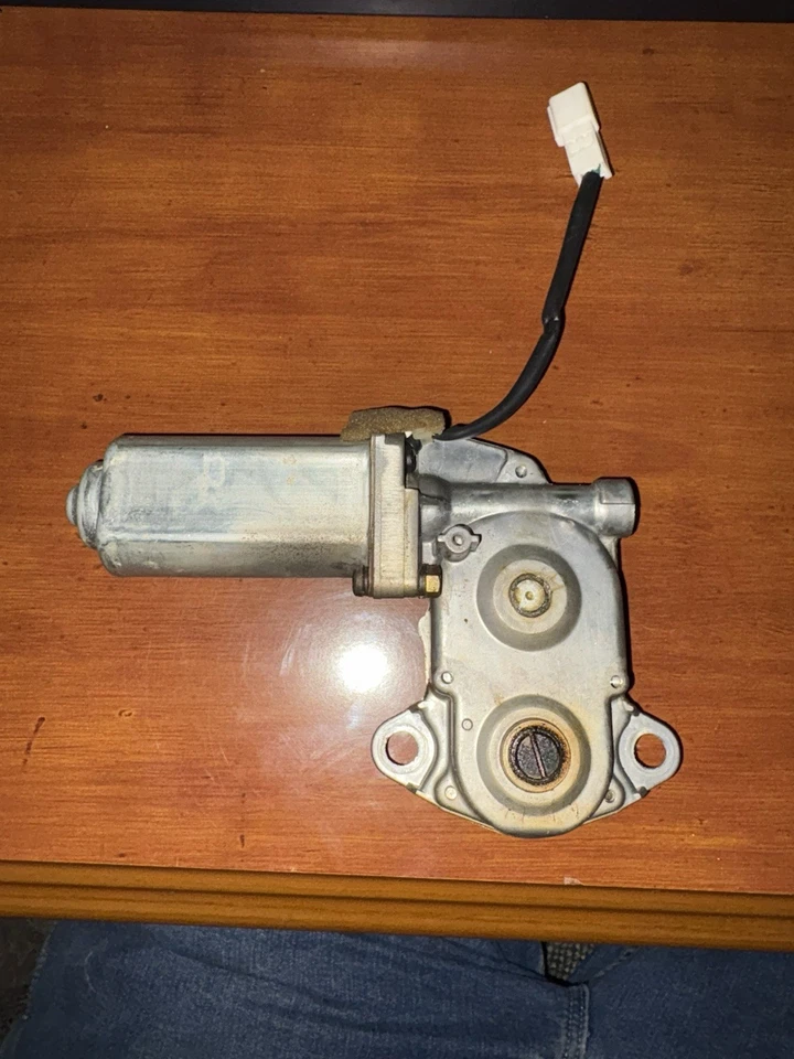 Toyota 4Runner 1992-1995 motor techo corredizo 85730-35010 fabricante de equipos originales usado Japón. Foto 4 de 4