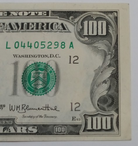 1977 $100 One Hundred Dollar Bill Federal Reserve Note Small Face L04405298A - Picture 4 of 6