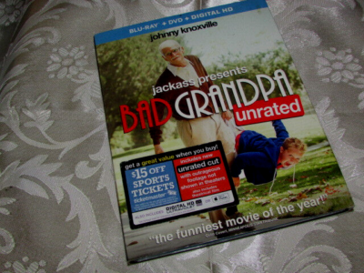 (未使用･未開封品)Jackass: Bad Grandpa - Uncut [Blu-ray] s-l400.jpg