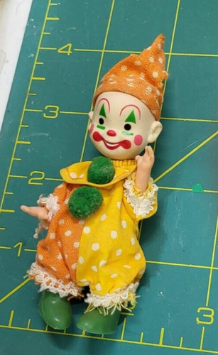 "Muñeca payaso de plástico vintage Perfecta 3,25" - Imagen 2 de 2