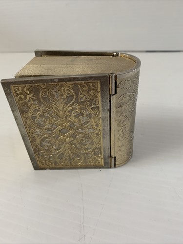 Book Clock w/ 2 Picture Holders - Picture 5 of 5