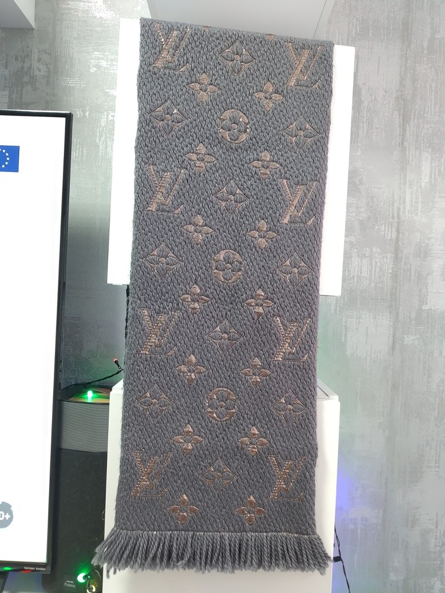 LOUIS VUITTON Logomania Gray Shiny Bronze Wool Esharp Long LOUIS VUITTON Logomania Gray Shiny Bronze Wool Esharp Long