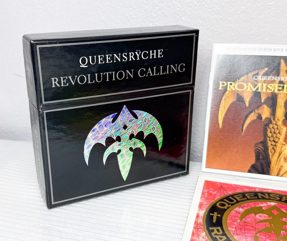 Queensryche Revolution Calling 9 CD Boxed Set Bonus Interactive CD-Rom  Game 💥 Foto 4 de 4