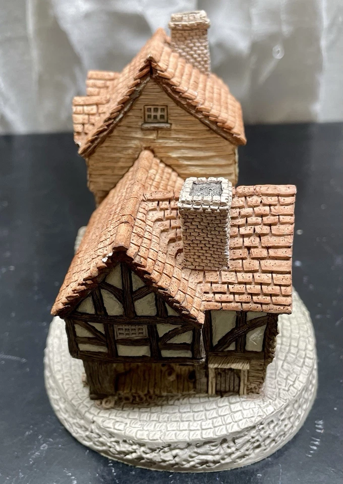 Market Street by David Winter Cottage Collection 1980 Hand Made/ Painted England - Image 4 of 4