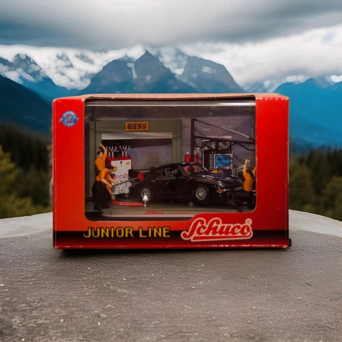 SCHUCO 27031 JUNIOR LINE DIORAMA PORSCHE 993 911 GT2 CLUB