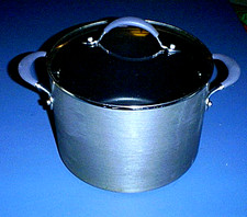BETTER HOMES & GARDENS Non-Stick Aluminum 8 qt Stock Pot /Dutch Oven & Glass Lid