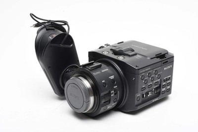 Sony NEX-FS100U AVCHD 14MP Full HD, Batt+charger, Only 260 Hours