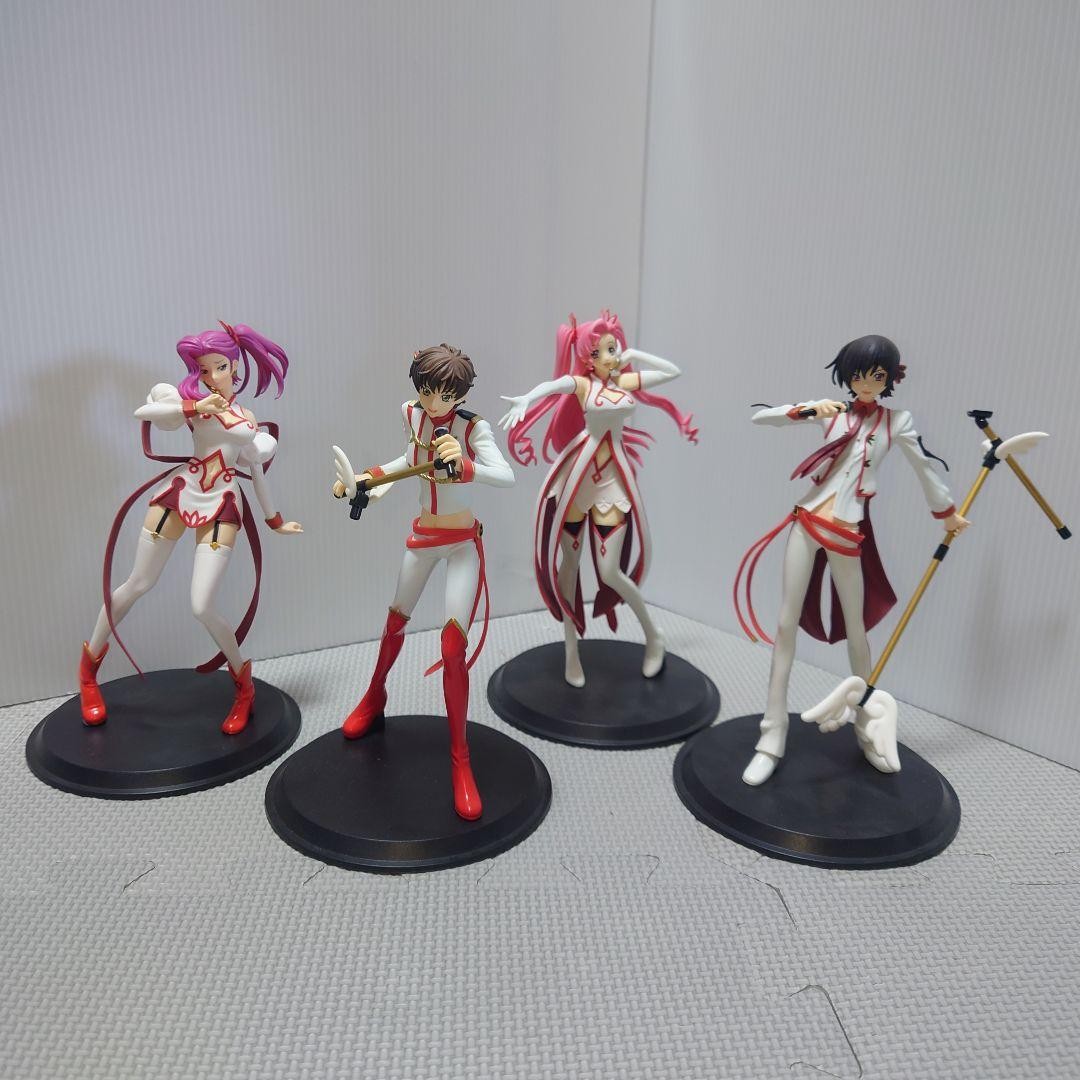 Code Geass R2 DXF Figure Set 4 RED & WHITE Lelouch Suzaku